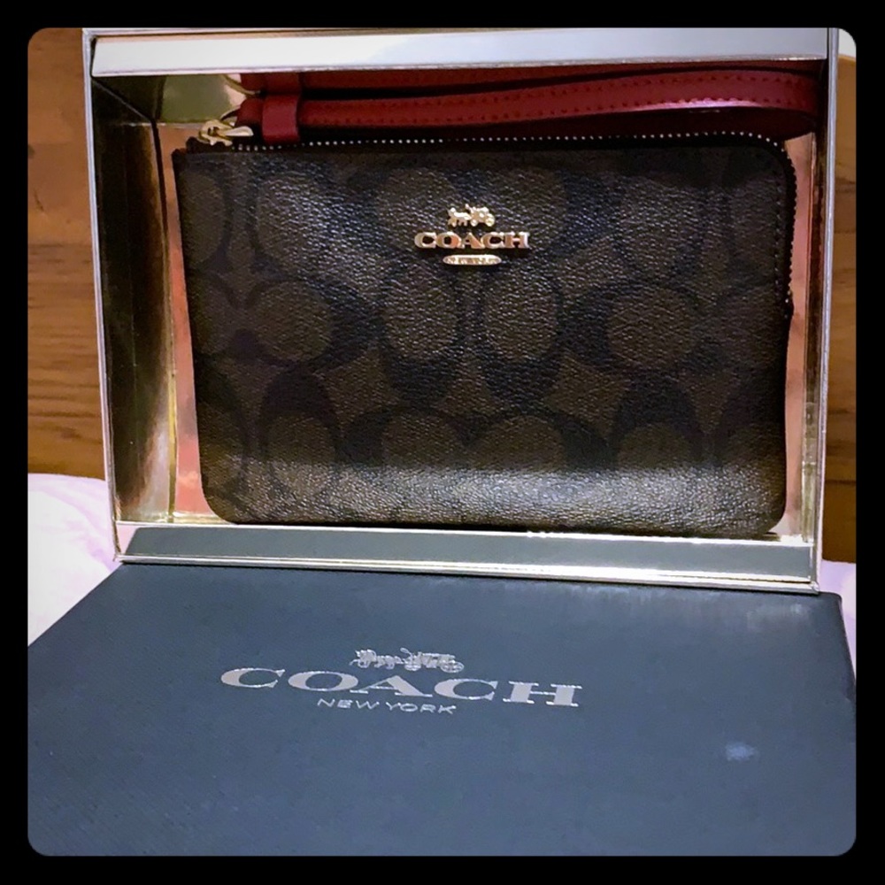 Coach Wristlet NWT! In coach box. Perfect gift!